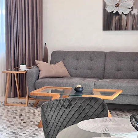 Apartment Versal *